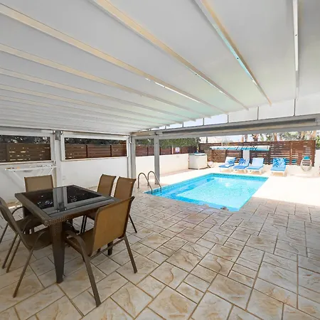 Fotini Villa